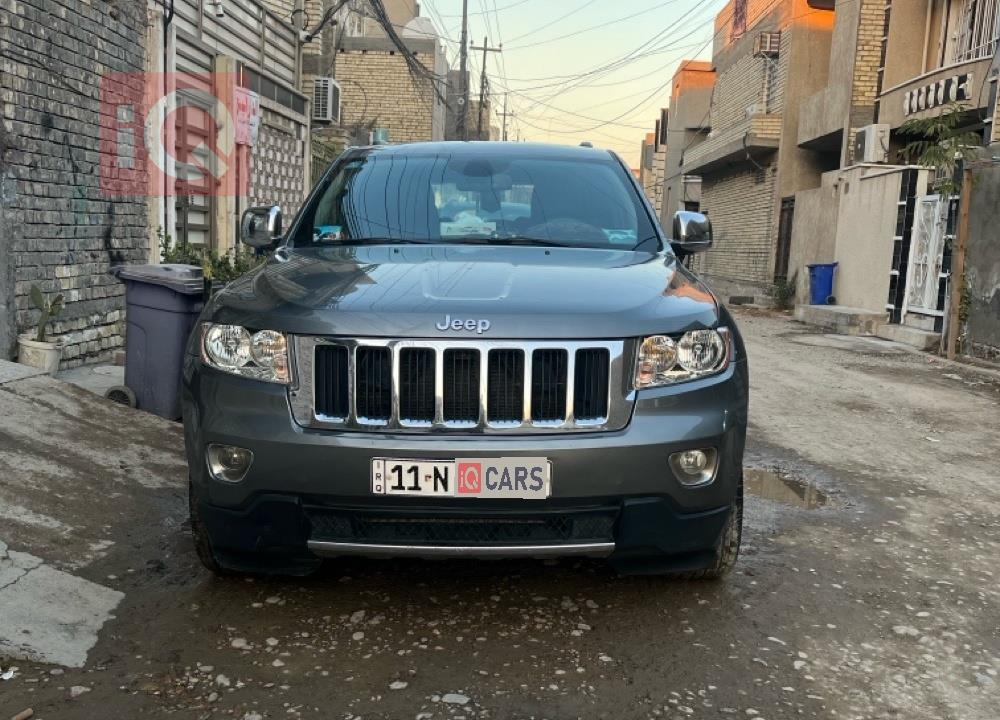 جیپ گراند شیرۆکی